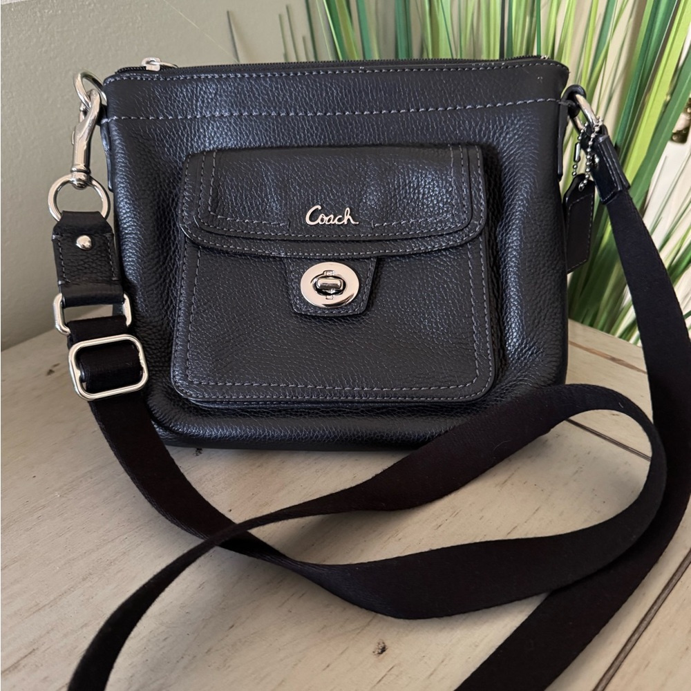 ‼️SOLD‼️Coach Black Pebbled Leather Crossbody Bag